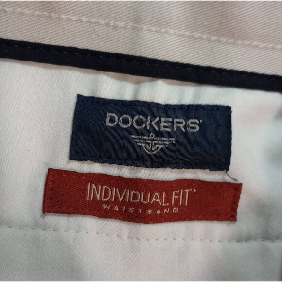 Dockers Pants Men's‎ 36 32 Cream Chino Individual Fit - Picture 4 of 6